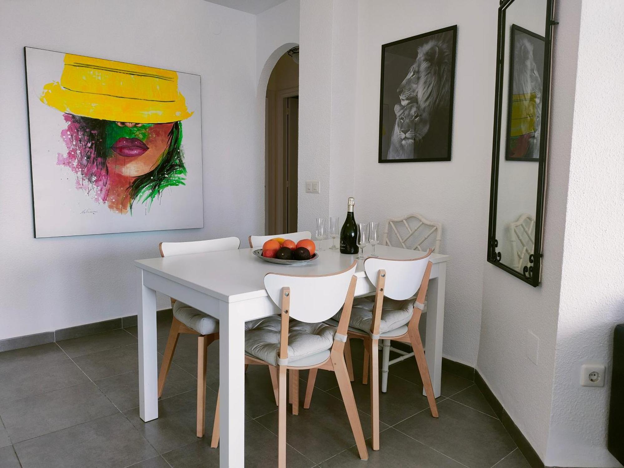 Sea View Apartment *