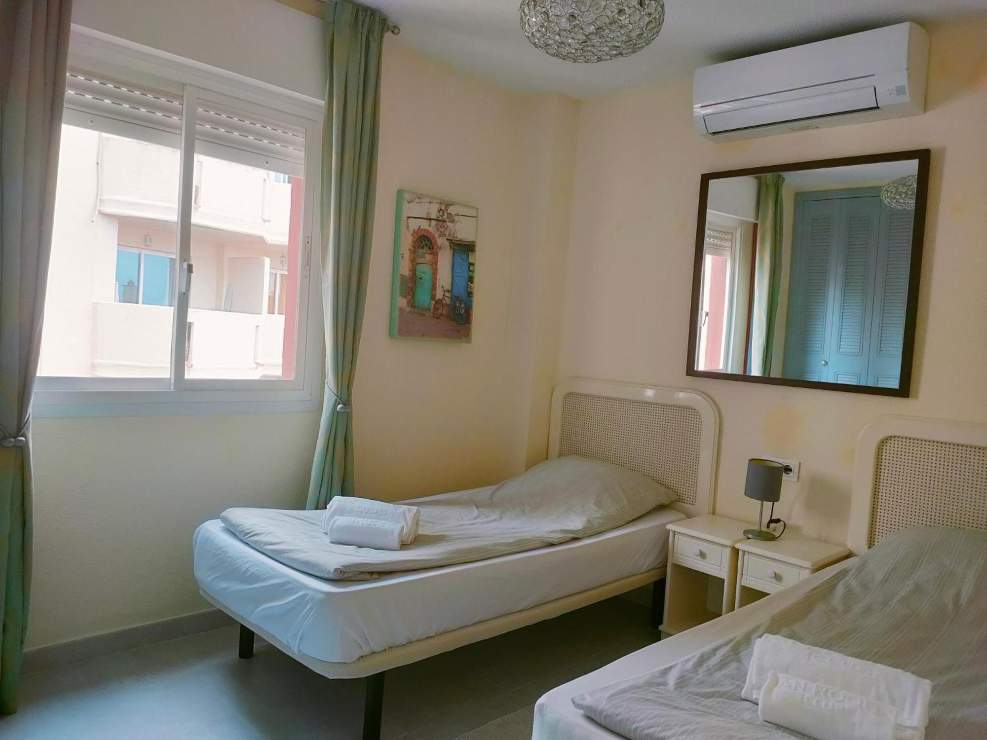 Sea View Apartment *